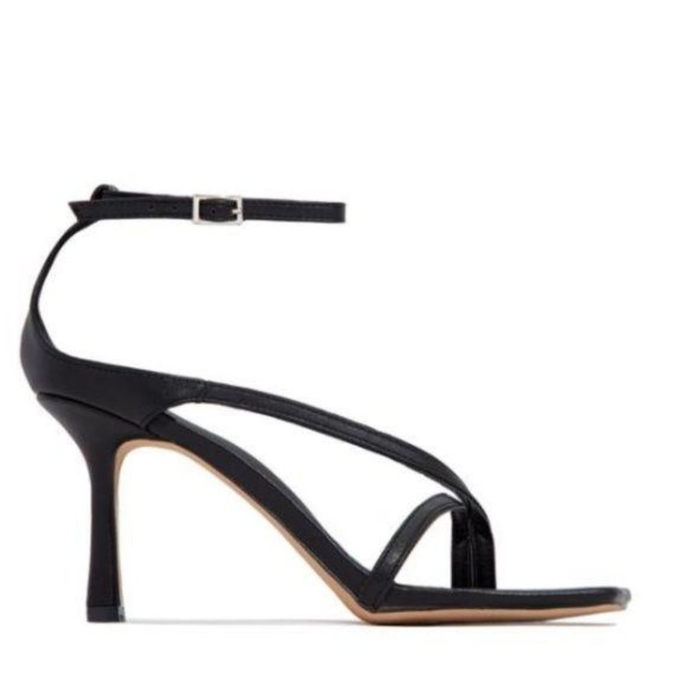 !!NEW!! Square Toe Ankle Wrap Thong Heels – Black - Picture 4 of 12